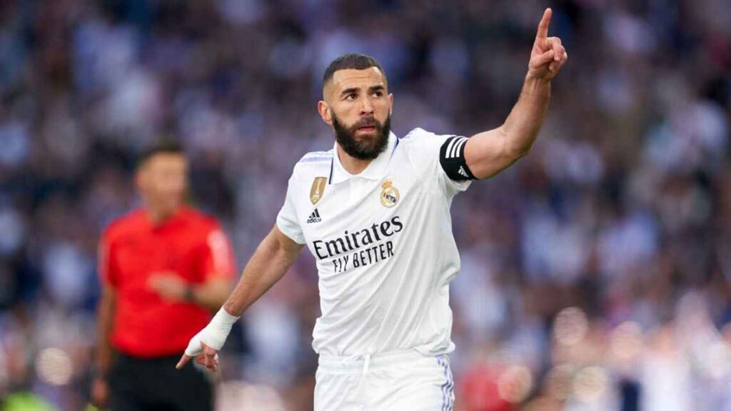 Benzema scores seven minutes of hat-tricks as Real Madrid thrash Valladolid